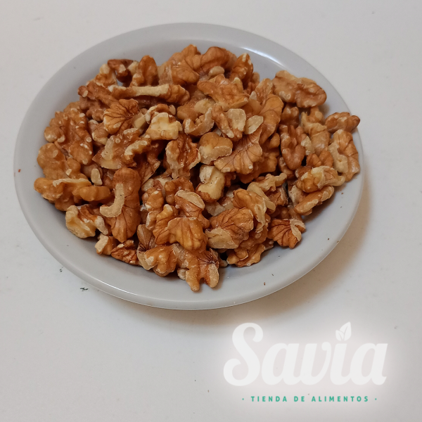 Nueces Extra Light en cuartos x 100gr